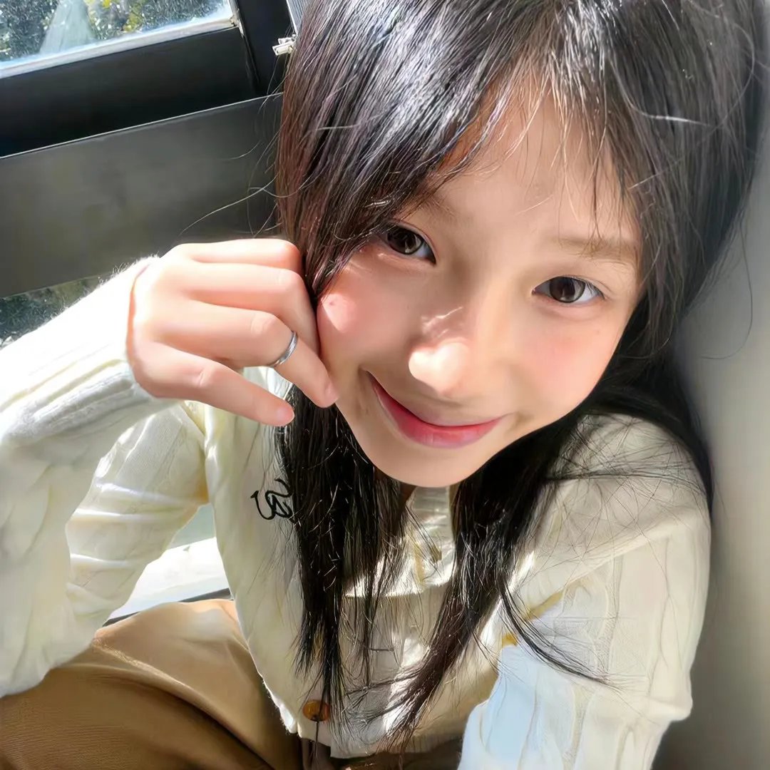 绝嗣帝王有崽啦！群臣欢呼雀跃