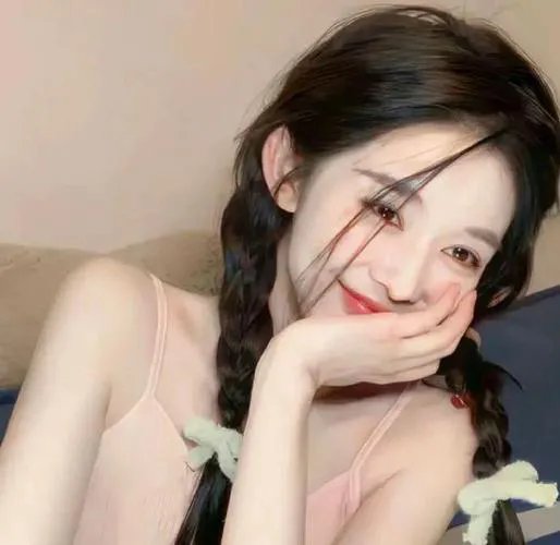 山沟沟里飞出个金凤凰